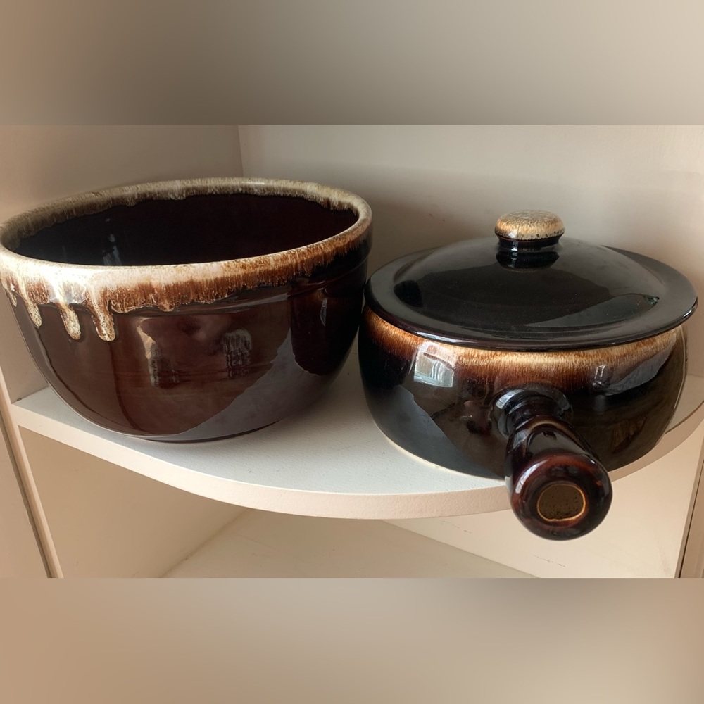 Retro Pfaltzgraff oversized Bowl and large croc With Lid USA vintage